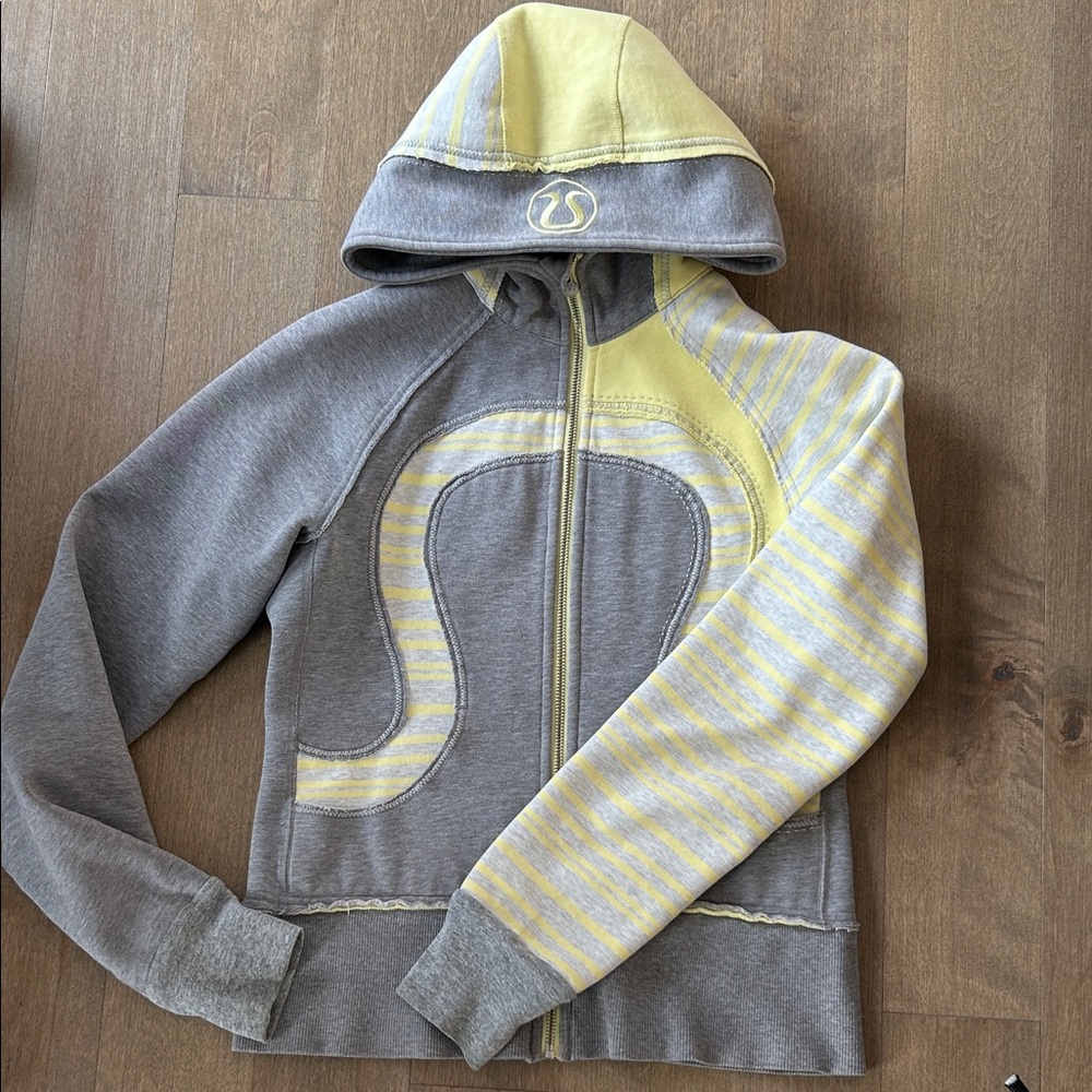 lululemon athletica Scuba special edition Gray and Yellow